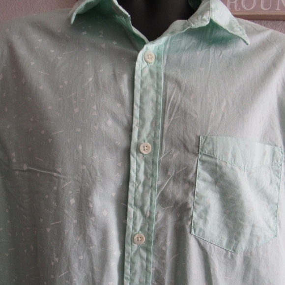 Urban Pipeline Short Sleeve Button Down - Picture 3 of 7